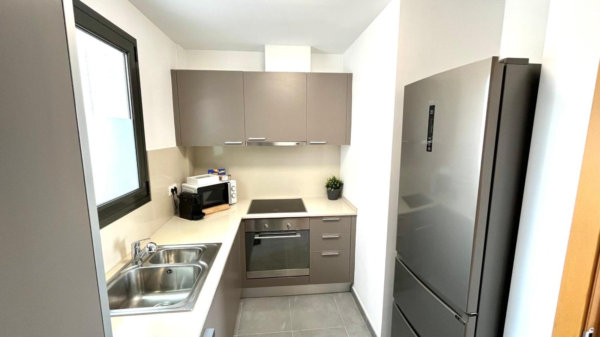 Apartamento Con Terraza By Prestigi Terrassa Exteriör bild
