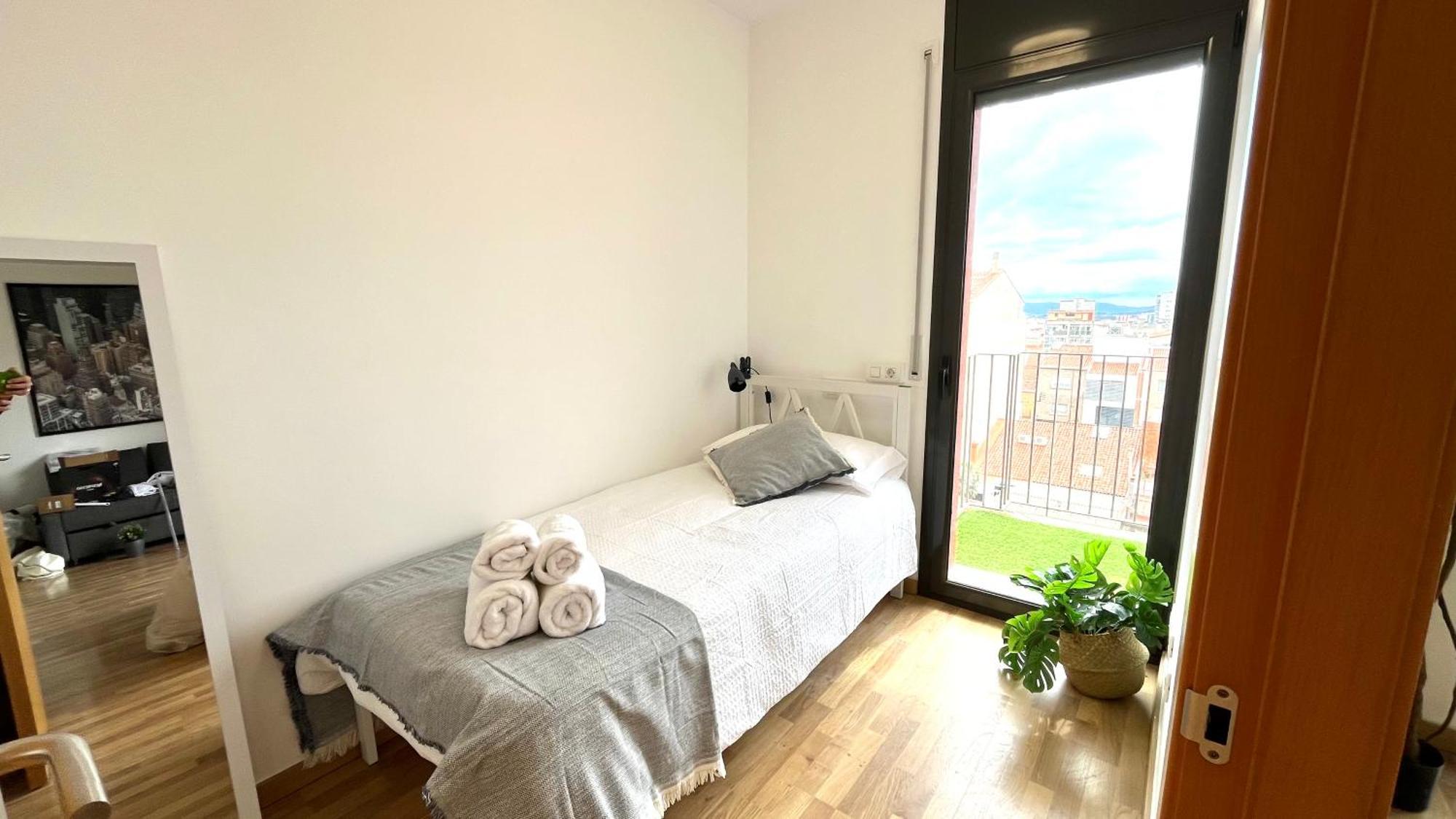 Apartamento Con Terraza By Prestigi Terrassa Exteriör bild